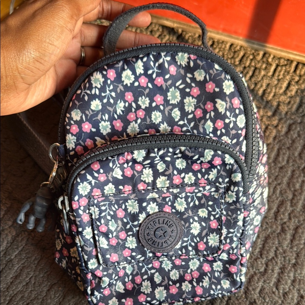 Kipling Alber in Floral Rush
